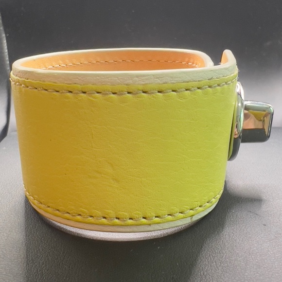 COACH TURN LOCK LEATHER WRAP BRACELET YELLOW WHITE SILVER HARDWARE - Picture 2 of 7